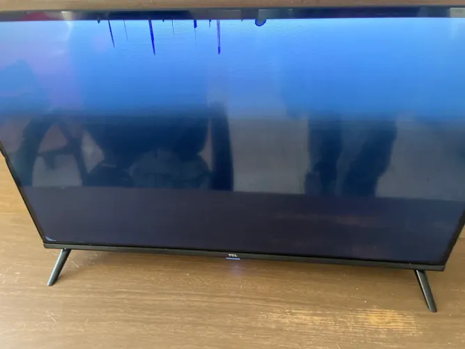 Tv TCL com defeito na tela aceito oferta 