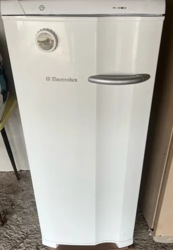 Freezer Vertical Electrolux FE18 - 5 Gavetas