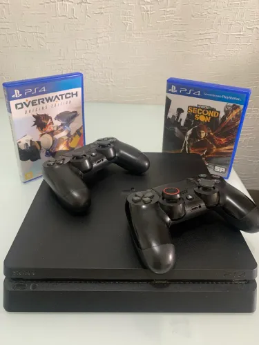 PS4 COM DOIS CONTROLES