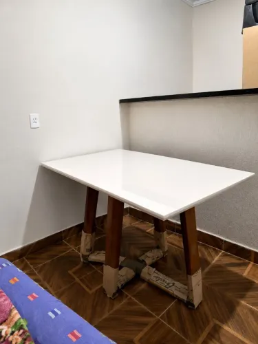 Mesa de Jantar com Tampo de Vidro 1,40 x 90 cm - 4 Lugares