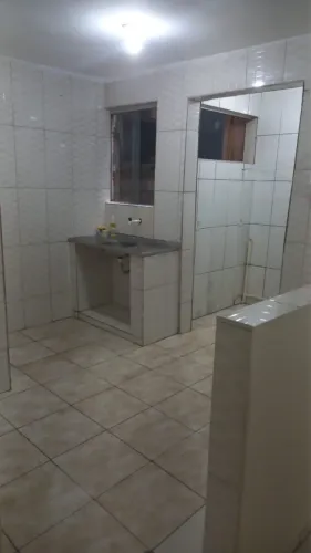 Aluga-se apartamento para casais ou solteiros 