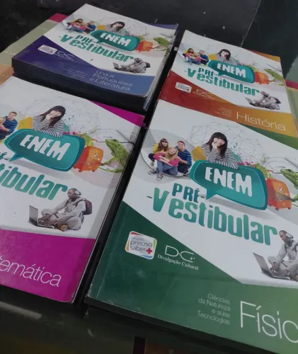 Coleção Livros Pré-vestibular / ENEM - Projeto Preciso Saber+ (Completo)