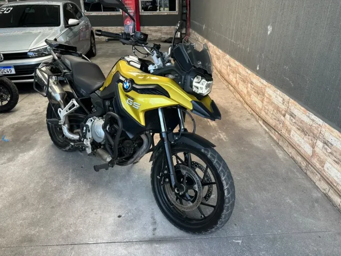 VENDO OU TROCO BMW 