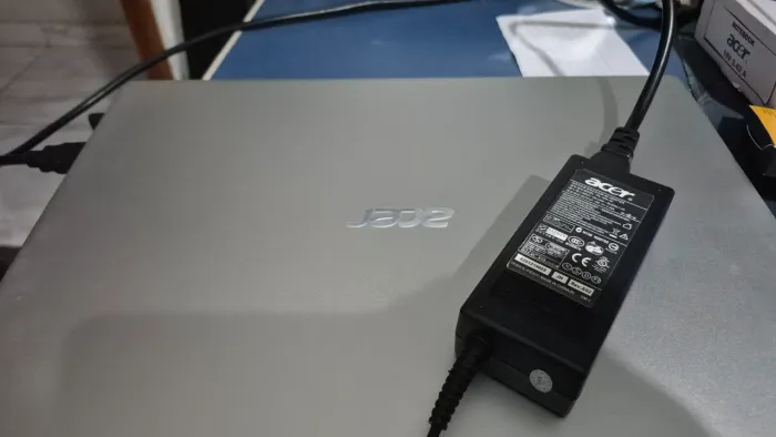 Notebook Acer i5 10a 8gb memória