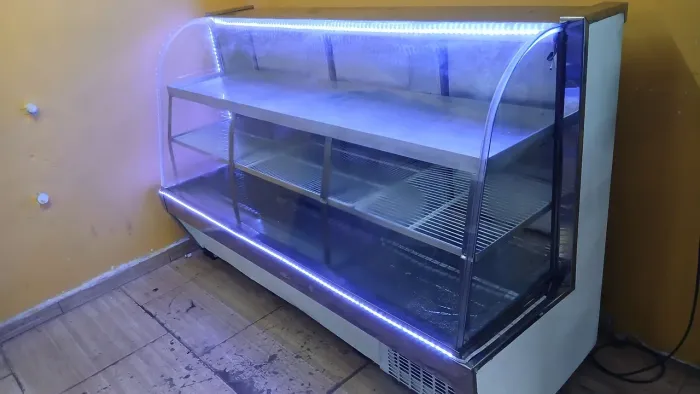 Balcão expositor refrigerado