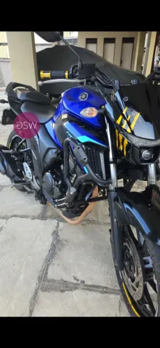FZ25