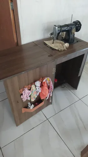 MAQUINA DE COSTURA SINGER