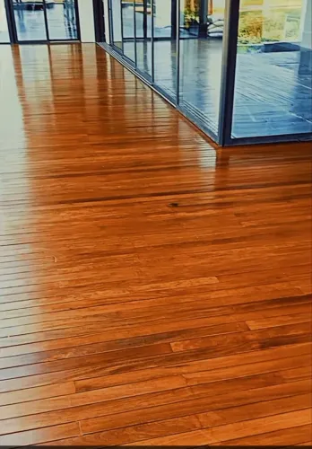Decks, forro , pergolados de madeira 