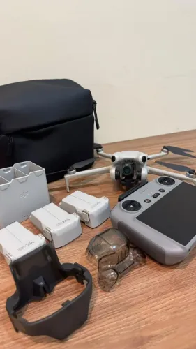 Drone DJI Mini 4 PRO Fly More