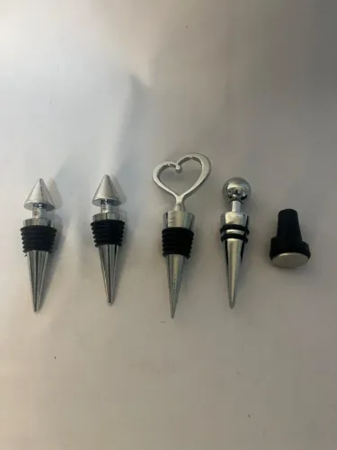 Conjunto de tampas de garrafas de vinho