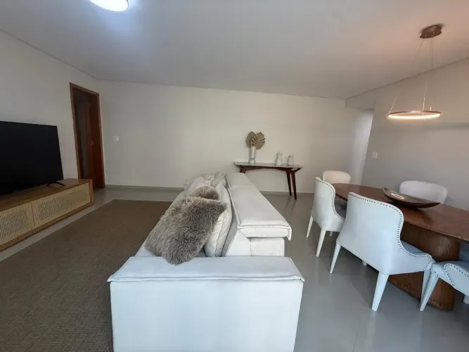 Apartamento a venda mobiliado de 3 dormitórios e 2 vagas no embare- Santos