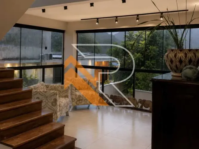 Aluguel de casa com 3 quartos, em Itacoatiara, Região Oceânica de Niterói, RJ