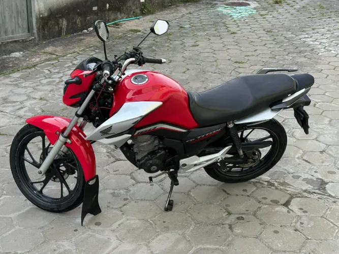 Titan 160cc edição especial de 40 anos R$ 16.799,00. *70