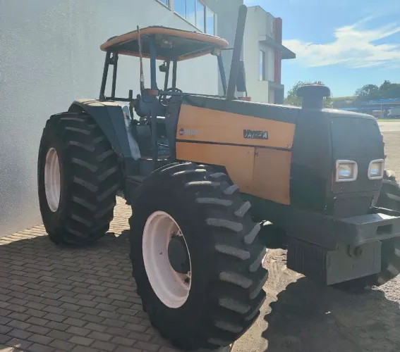 Trator valtra BH 140 2005