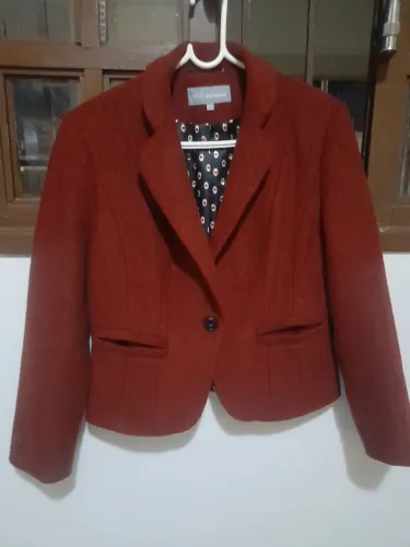 é esse blazer em todo o estado com pouco tempo de uso tamanho p