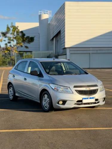 Chevrolet Onix JOY Hatch 1.0 8V Flex Mec. 4P 2018
