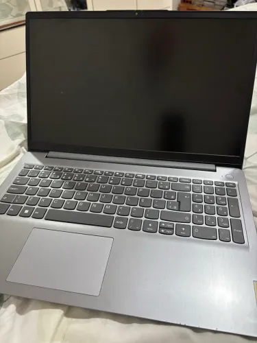 O notebook Lenovo Ultrafino IdeaPad 3
