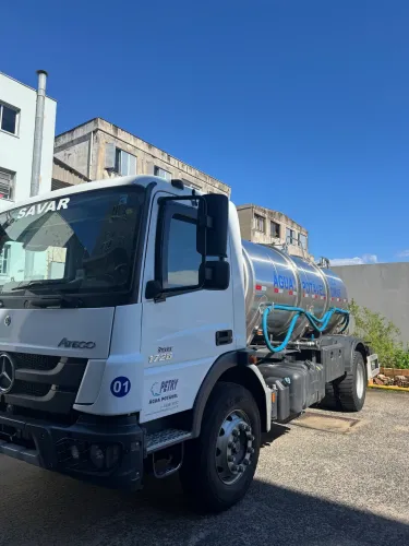 ATEGO 1726 2024 ;PIPA 8.000 lt INOX com bomba de descarregamento