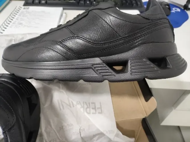 Tenis Ferracini Novo preto 42