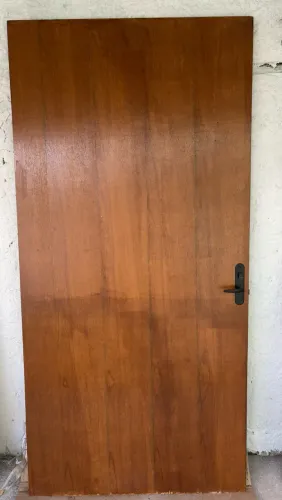 Porta pivotante
