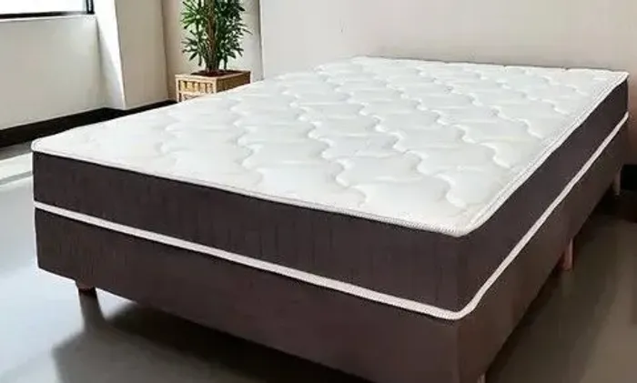 Cama de Casal Box