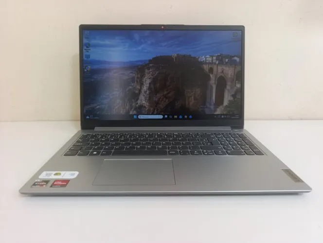 Notebook Lenovo - 3 meses de garantia (18x no cartão de crédito)