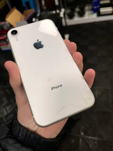 iPhone XR 100%?