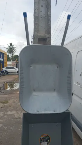 Carro de mão galvanizado leia a descrição  