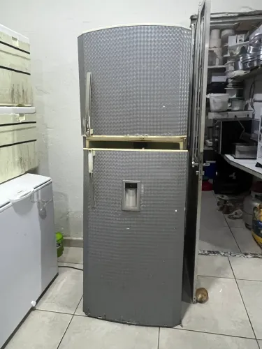 Geladeira GE para retirada de peças