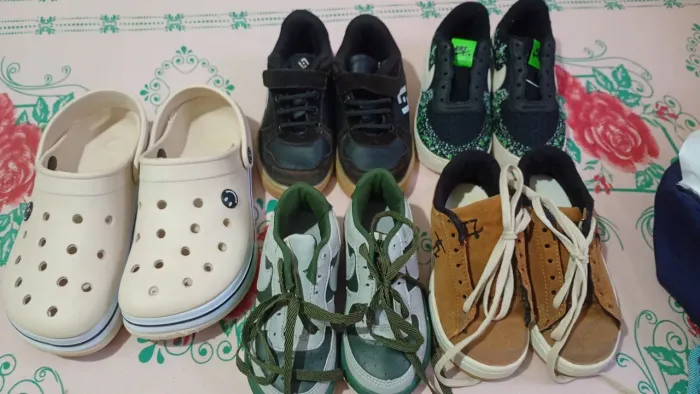 4 pares de tênis infantil tamanho 27