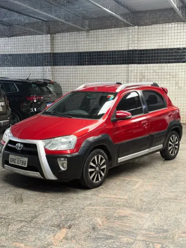 Toyota Etios Cross 1.5 Flex 16V 5P Mec. 2015