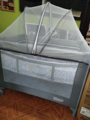 Berço cercado NOVO zero na caixa com colchão NOVO TB da marca Burigotto.