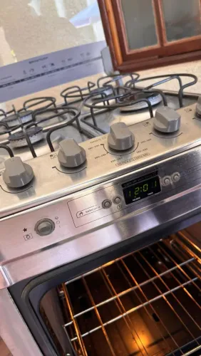Fogão Inox Brastemp com Timer e 4 bocas