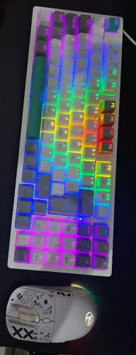Teclado mecanico z-94 E-YOOSO e Mouse sem fio T90 hyso.