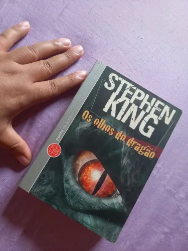 Vendo livro  Stephen King Os Olhos do Dragão