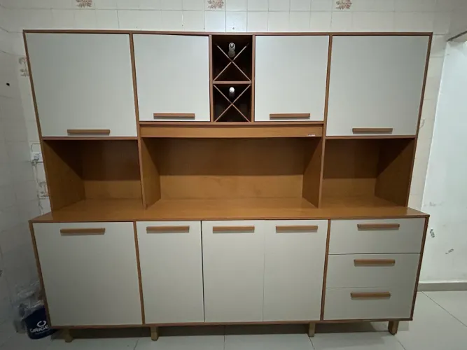 Armário de cozinha 8 portas e 3 gavetas