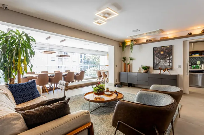 182 m², 4 dorm, sendo 2 suítes, 4 vagas  Planta sofisticada com lazer completo em Moema Pá