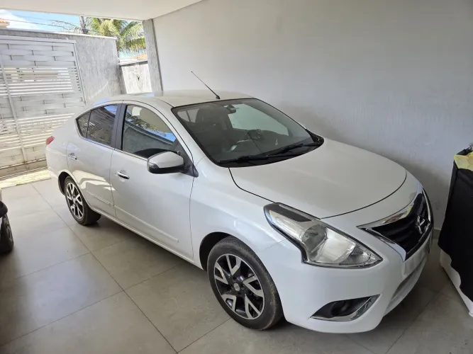 Nissan Versa Unique 1.6 16V Flexstart 4P Aut. 2017