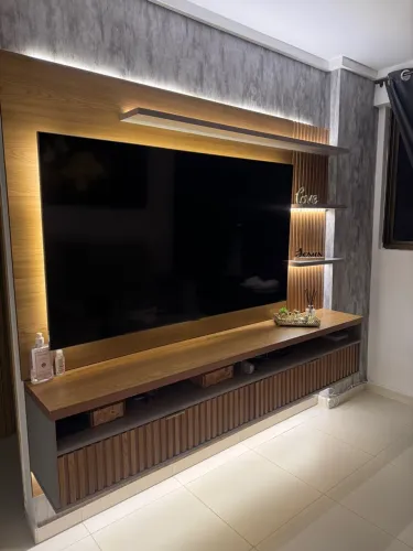 Rack com painel para TV