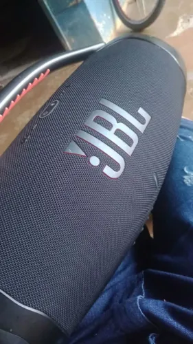Vendo essa JBL bombox3 original