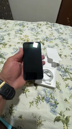 iPhone 13 azul