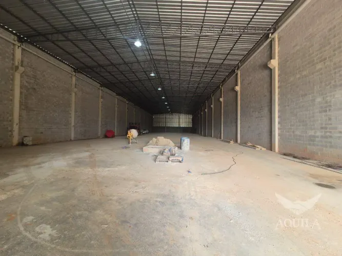 GALPÃO INDUSTRIAL - 1432M² FABRIL - ADM 175M² - ÁREA LIVRE 1000M² - SOROCABA - SP