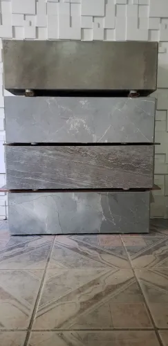 Jardineira de porcelanato 22x22xx75cm 180$ cada