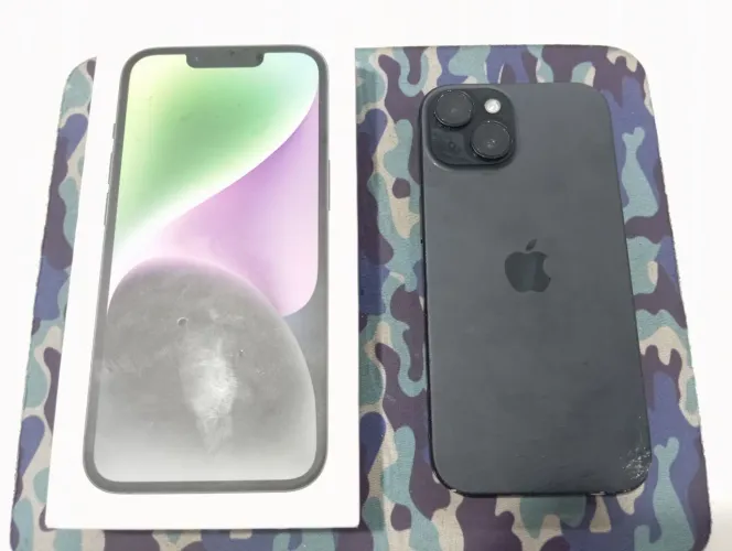 iPhone 15, todo original, 128GB somente o detalhe da traseira