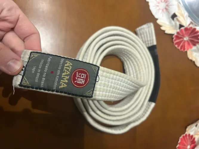 Faixa branca jiu jitsu atama lutas artes marciais A1