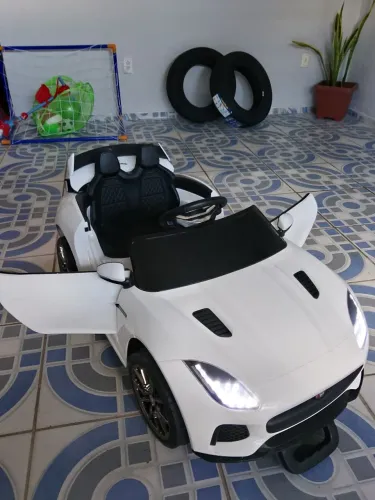 Carrinho elétrico infantil 