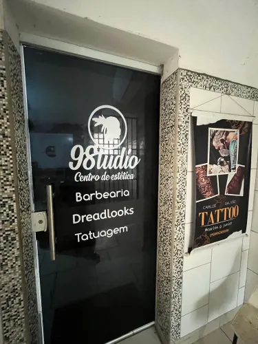 Vaga para tatuador (a)