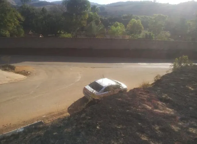 Vendo ou troco lote 500m na estrada do pântano