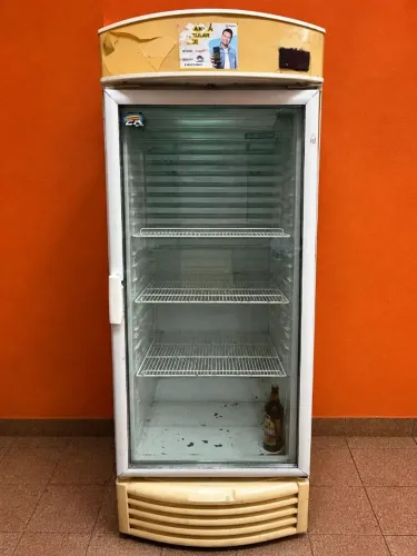 Freezer cervejeiro Vertical 220 volts funcionando perfeitamente usado