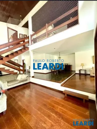 CASA EM CONDOMÍNIO - ALPHAVILLE 5 - SP